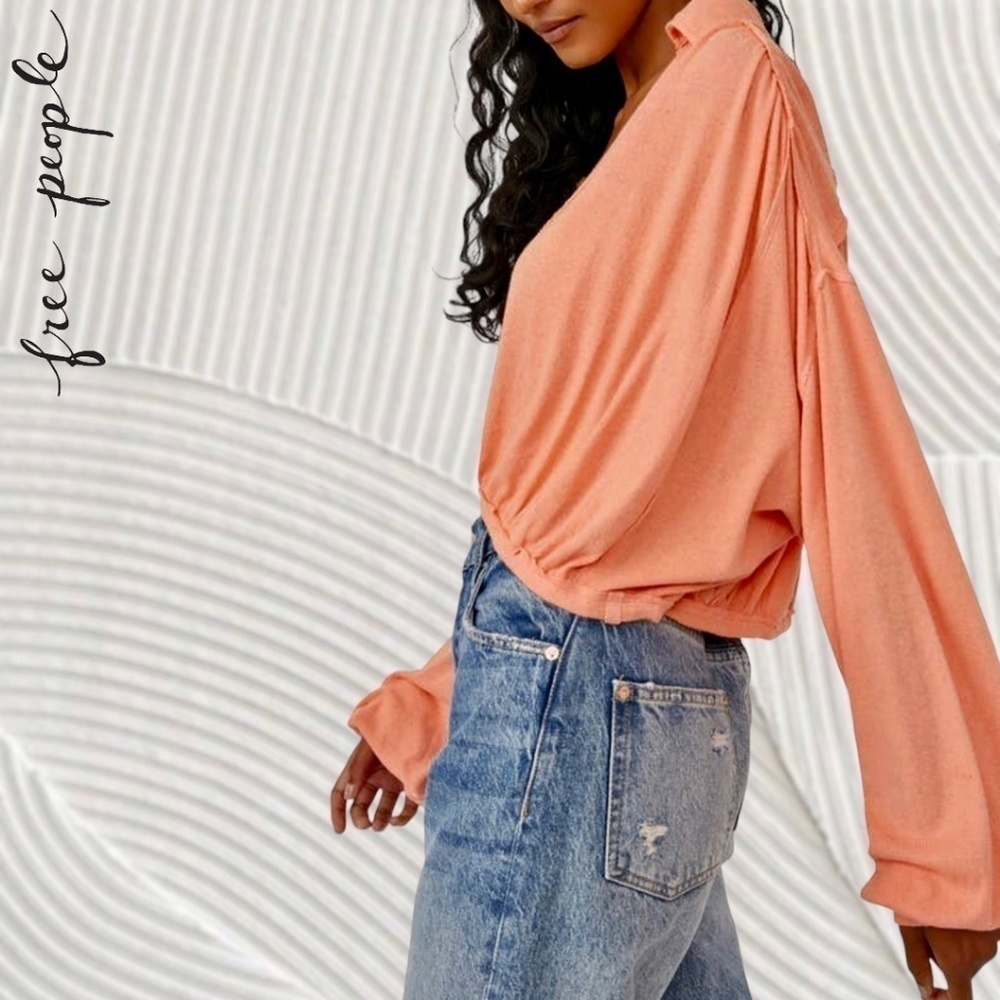 FREE PEOPLE Darren Long Sleeve Relaxed Billowy Deep V-Neck Crop Top NWT/XS - Picture 4 of 15